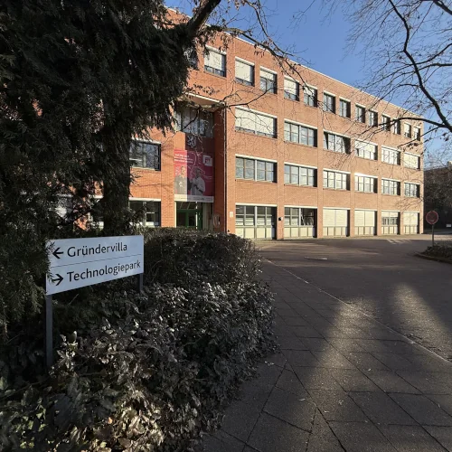 Außenansicht Technologiepark in Braunschweig / Exterior View of Technology Park in Braunschweig